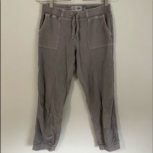 Old Navy capris (girls)